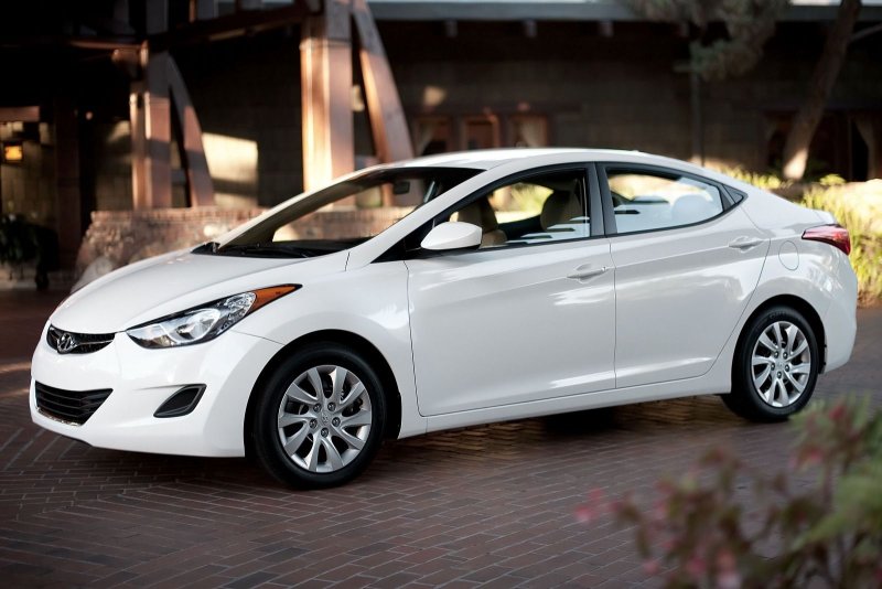 Hyundai Elantra 2013 White