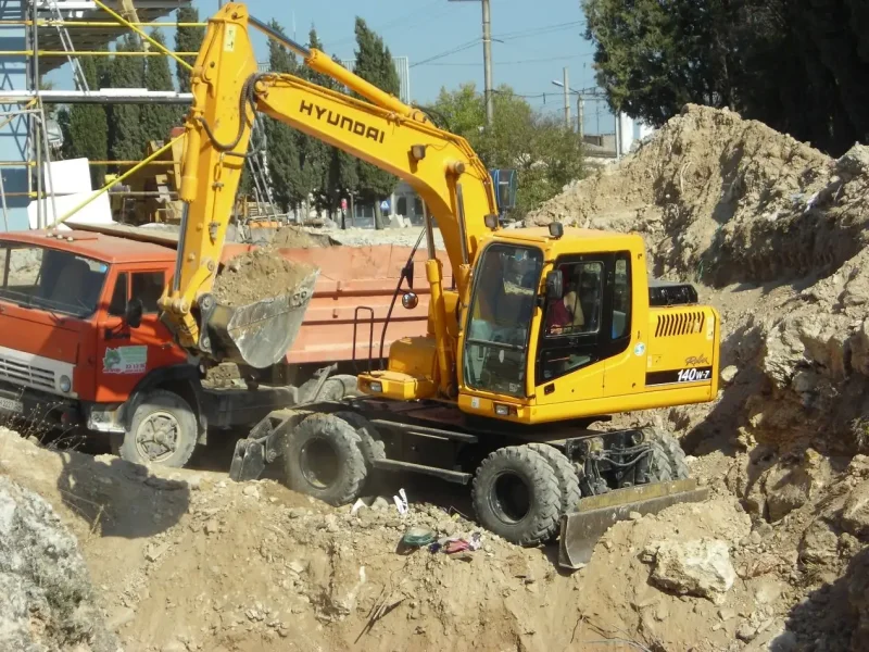 Hyundai hw140