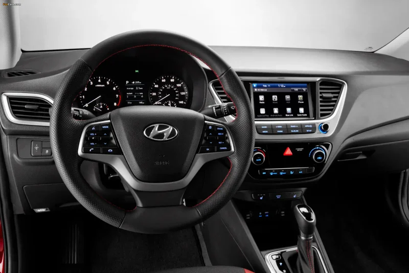 Hyundai Solaris 2018 салон