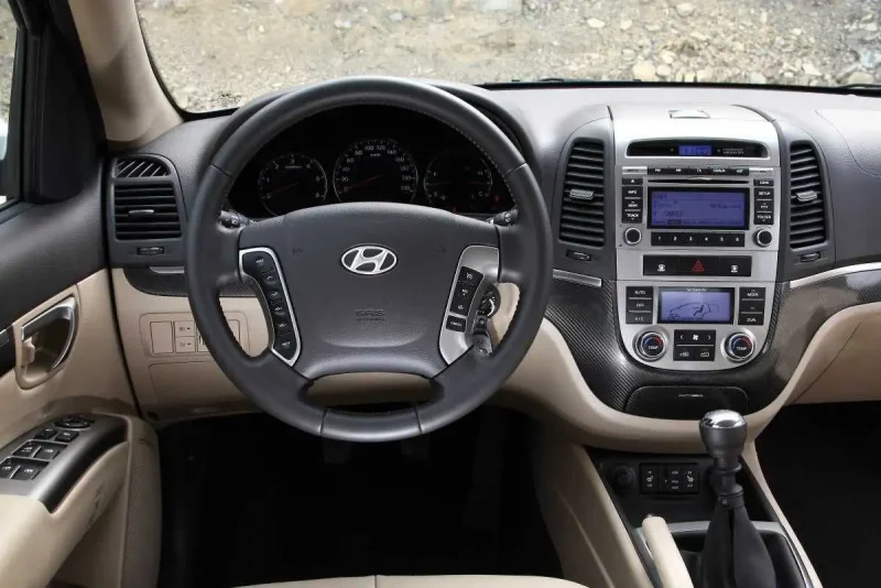 Hyundai Santa Fe 2010 салон