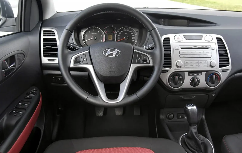 Hyundai i20 2010 салон