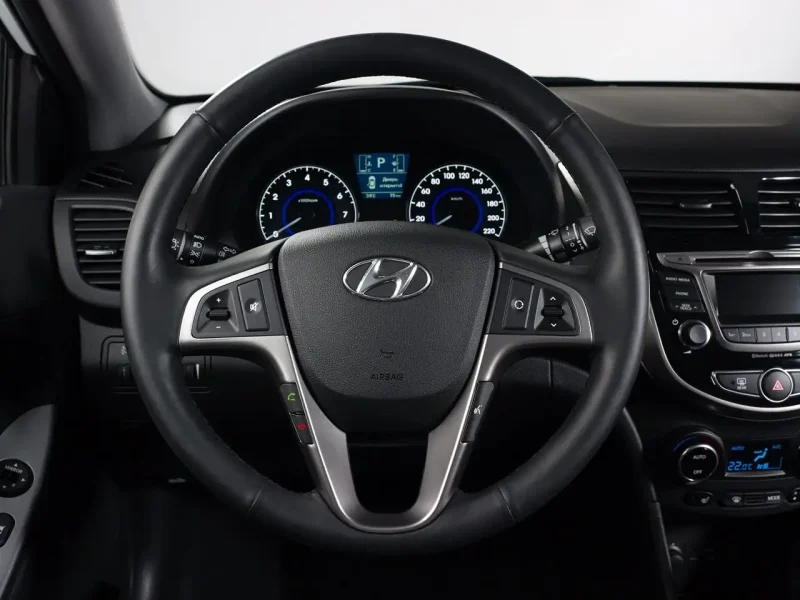 Hyundai Solaris 2015 салон