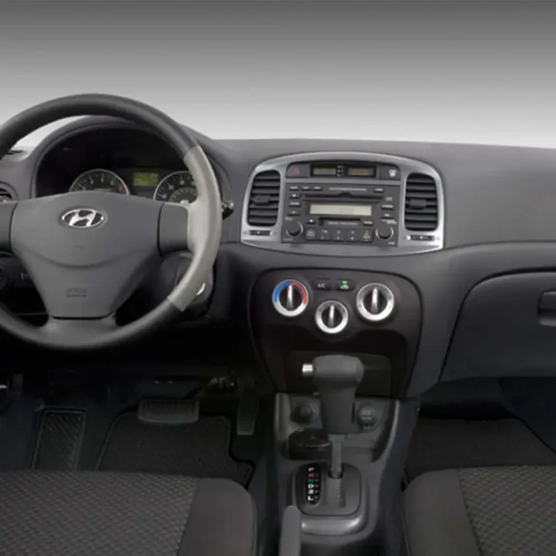 Панель Hyundai акцент 2008