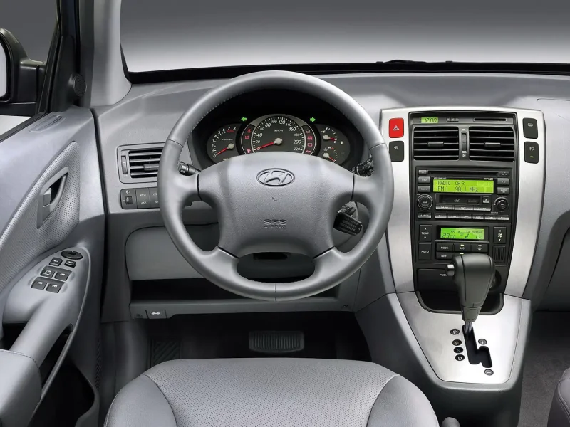 Hyundai Tucson 2005 салон