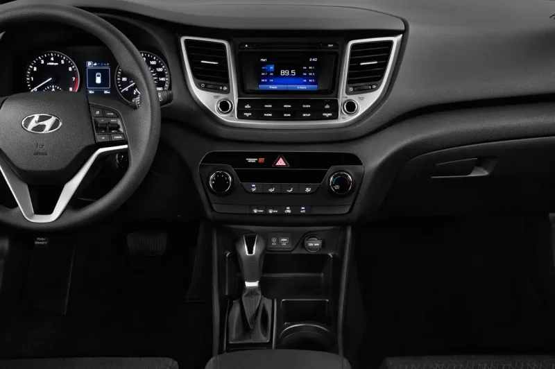 Hyundai Tucson 2017 салон