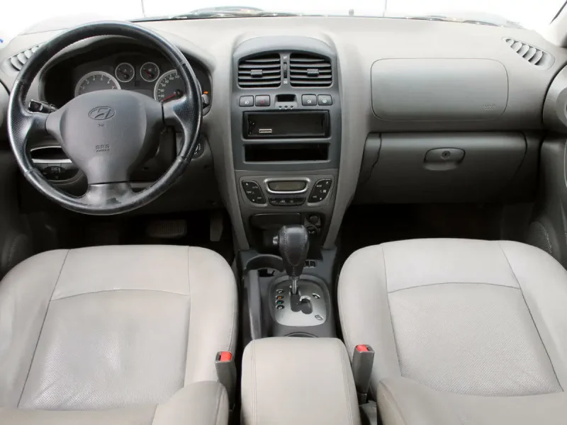 Hyundai Santa Fe Classic 2007 салон