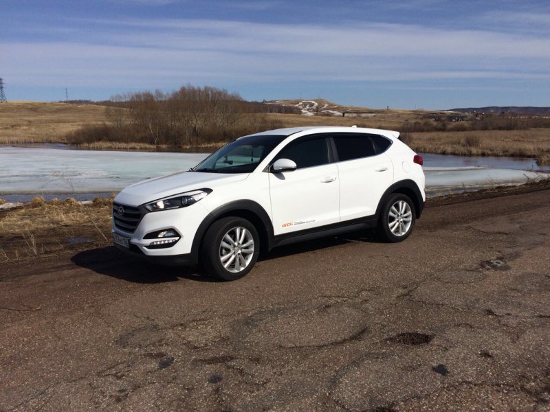 Hyundai Tucson белый