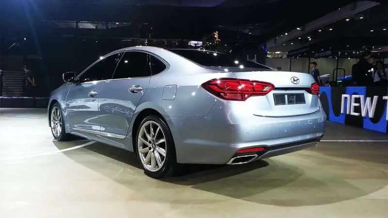 Hyundai Aslan салон