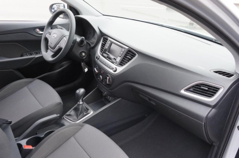 Hyundai Solaris 2019 салон