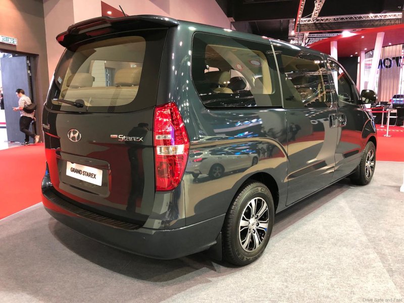 Hyundai Starex 2022