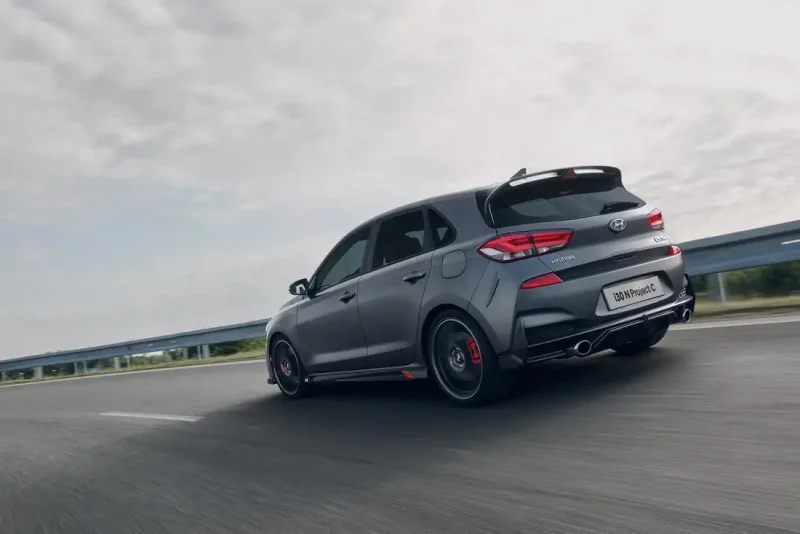 БМВ И Hyundai i30n