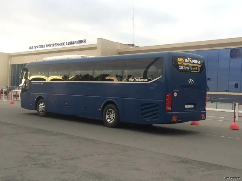 Hyundai Universe 43 места