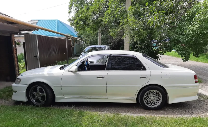 Toyota Cresta 1990