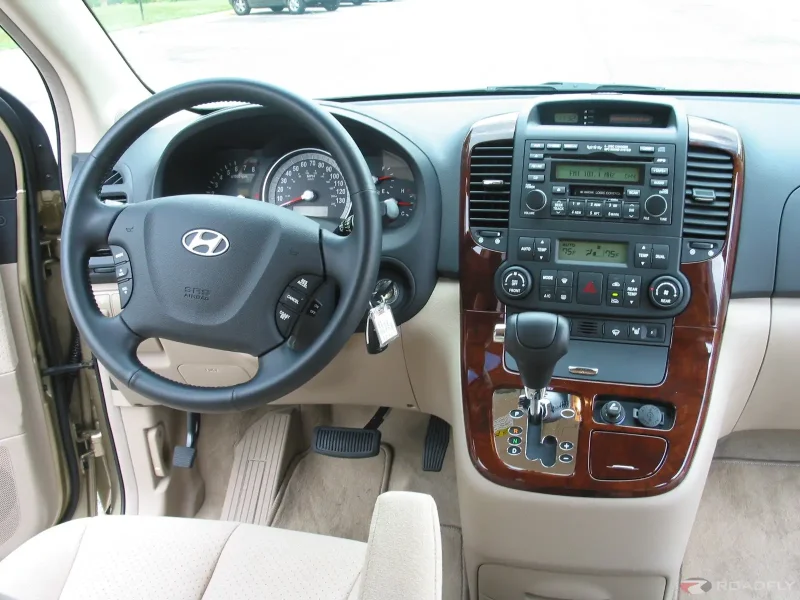 Hyundai Entourage 2018