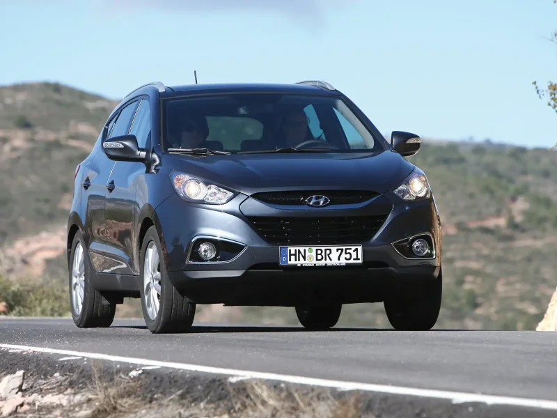 Hyundai ix35 спереди