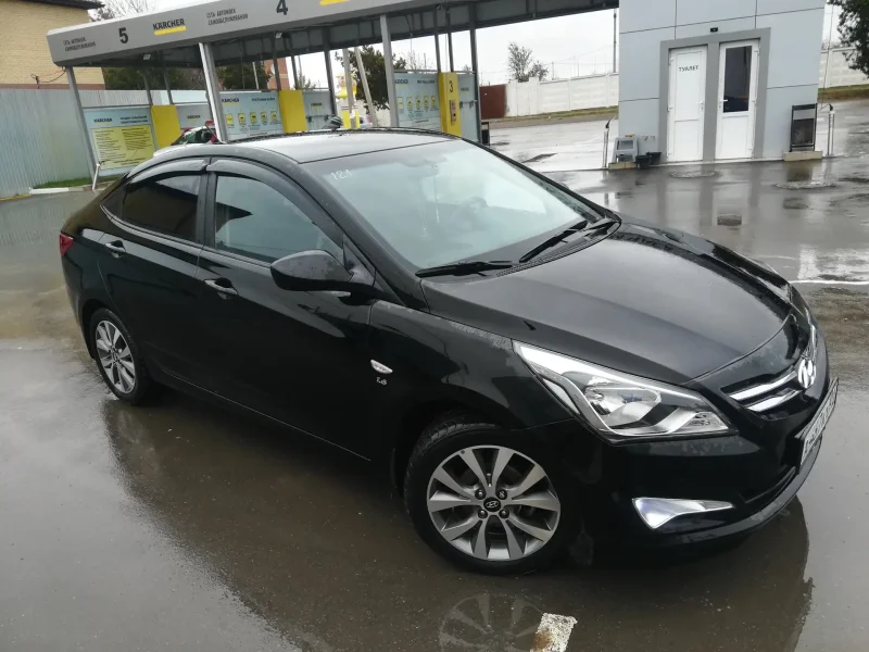 Hyundai Solaris 2015 черный