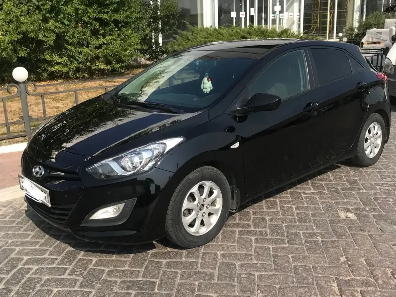 Hyundai Solaris 2 черный