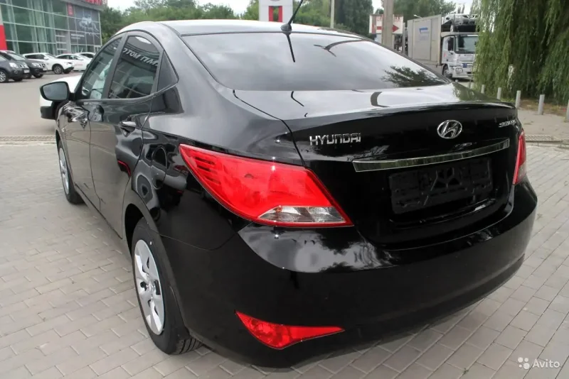 Hyundai Solaris 2015 черный