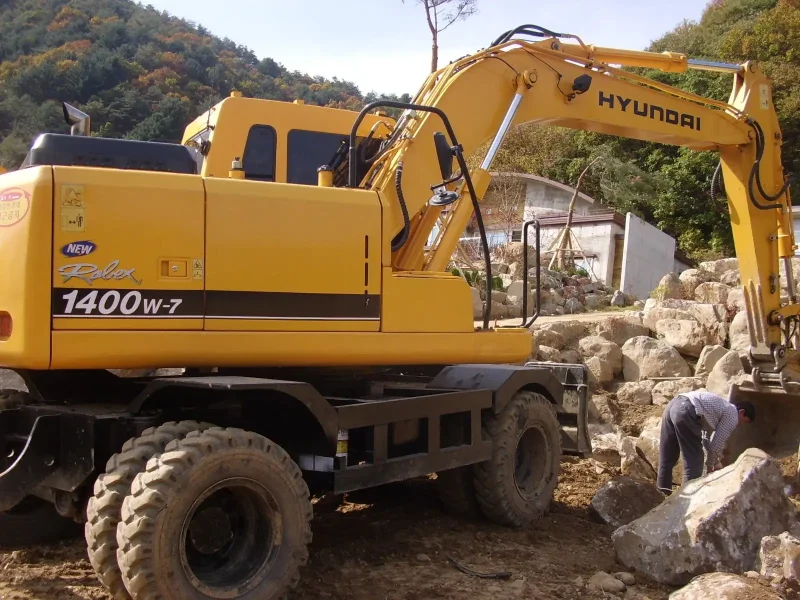 Hyundai Robex 140w