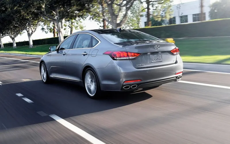 Hyundai Genesis представительского класса