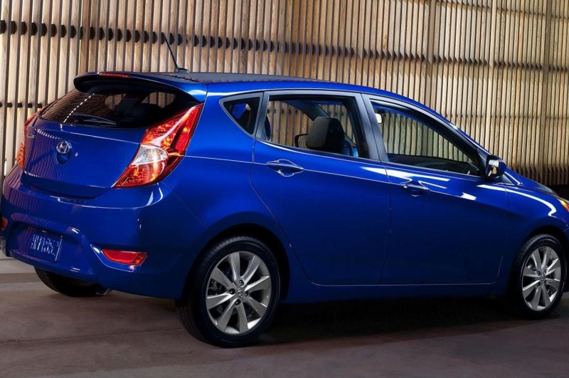 Hyundai Solaris 2013 хэтчбек