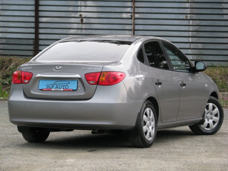 Hyundai Elantra HD j4