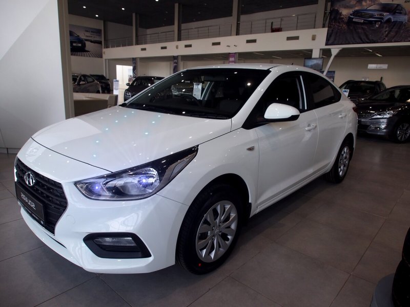 Hyundai Solaris новый белый