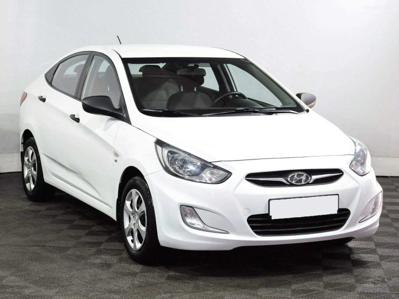Hyundai Solaris i 2013