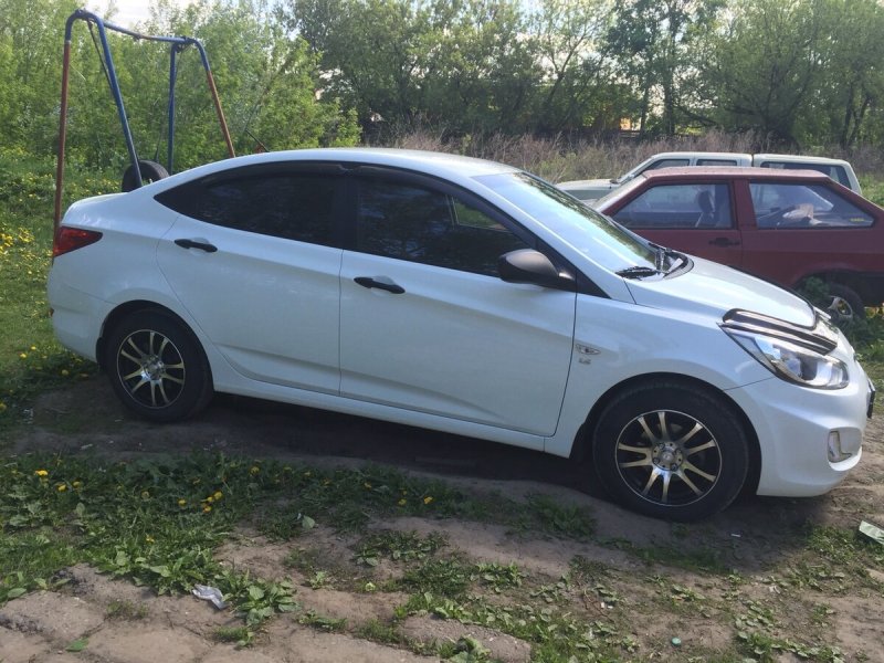 Hyundai Solaris 2013