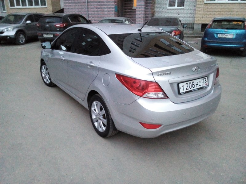Hyundai Solaris 2013 r16