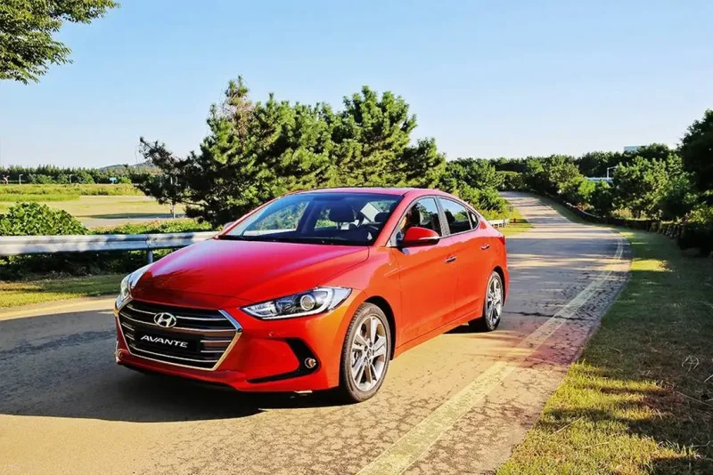 Hyundai Elantra (Avante)
