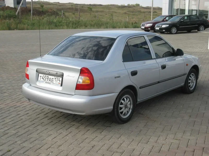 Hyundai Accent, 2005 серебристый