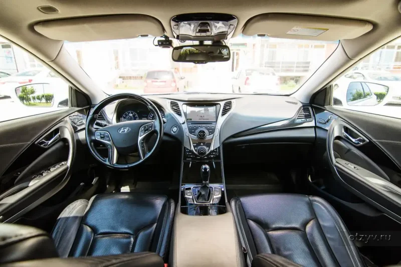 Hyundai Grandeur 2012 салон