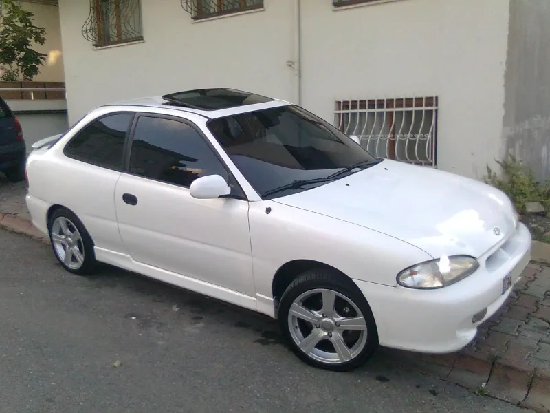 Hyundai Accent 1997 хэтчбек
