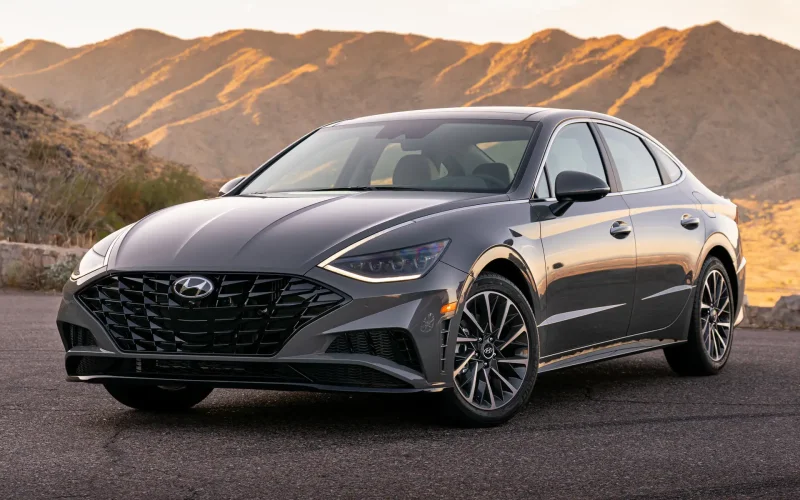 Hyundai Sonata 2021 голубой