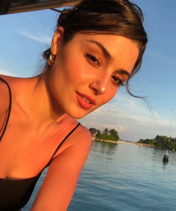 Ханде Эрчел 2019