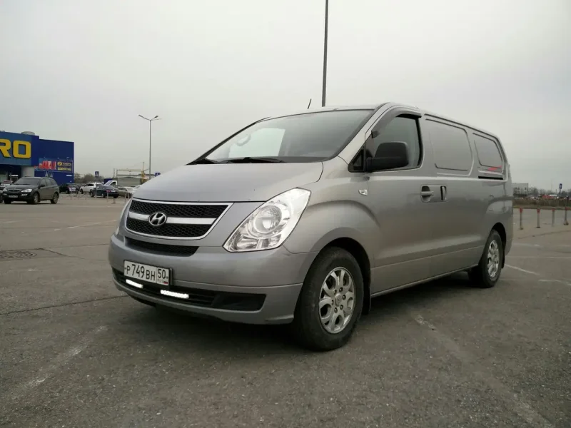 Hyundai grand starex 2012