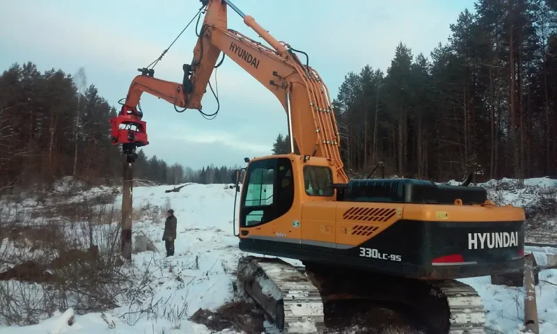 Экскаватор r330lc-9s
