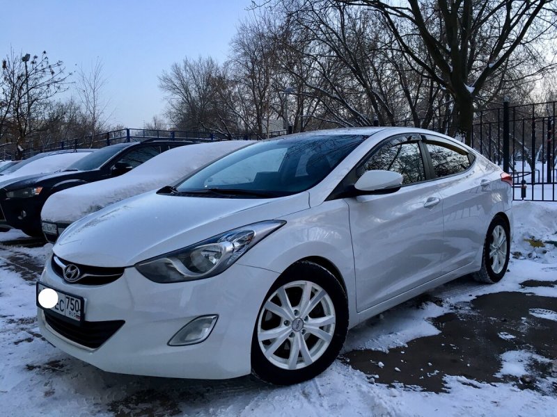 Hyundai Avante 2011