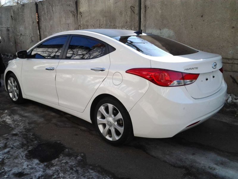 Hyundai Avante 2011