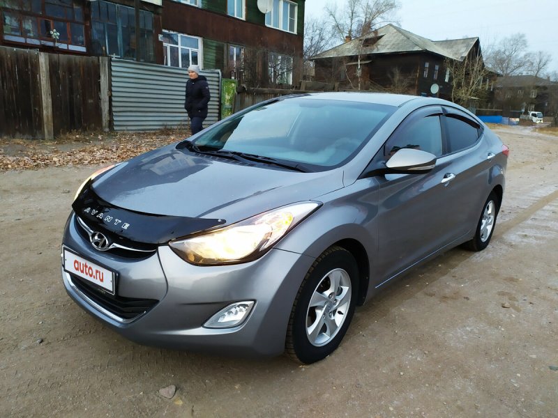 Hyundai Avante 2011