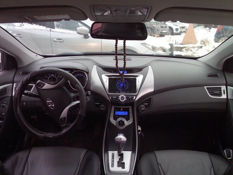 Хендай Аванте 2011 с люком
