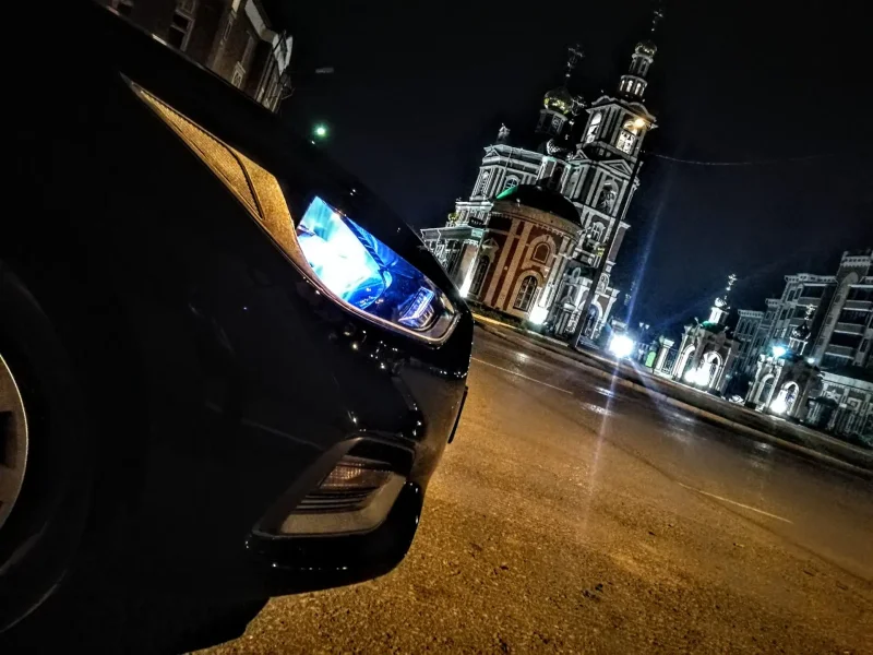 Машина Hyundai Solaris белая