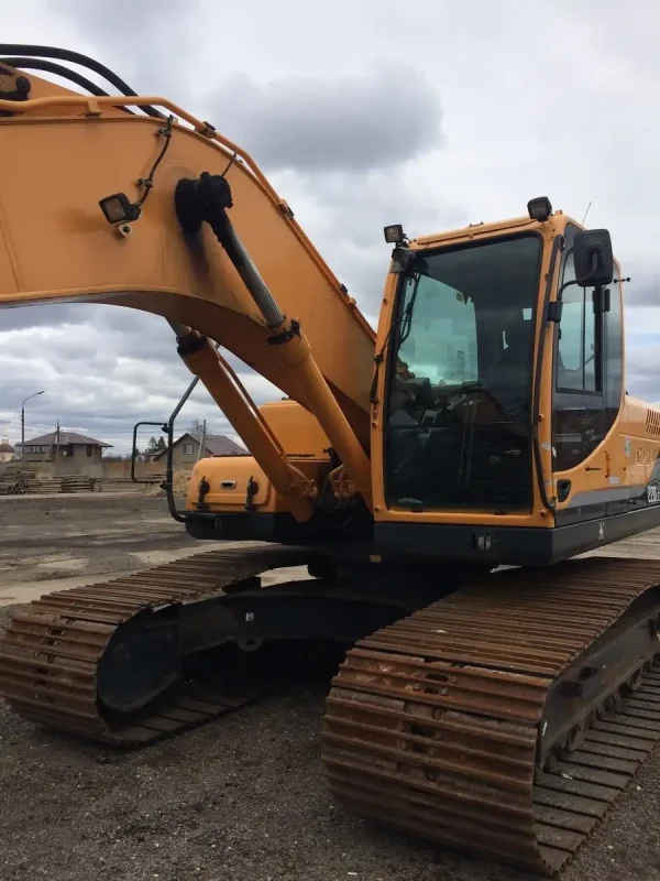 Экскаватор Hyundai Construction Equipment