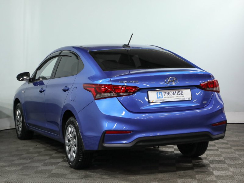 Hyundai Solaris 2018 Red