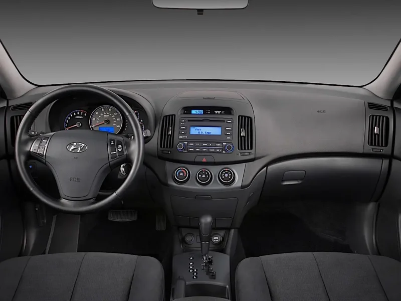 Hyundai Элантра 2008 салон