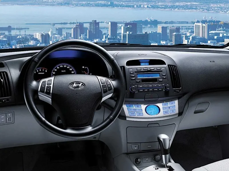 Hyundai Elantra j4 салон