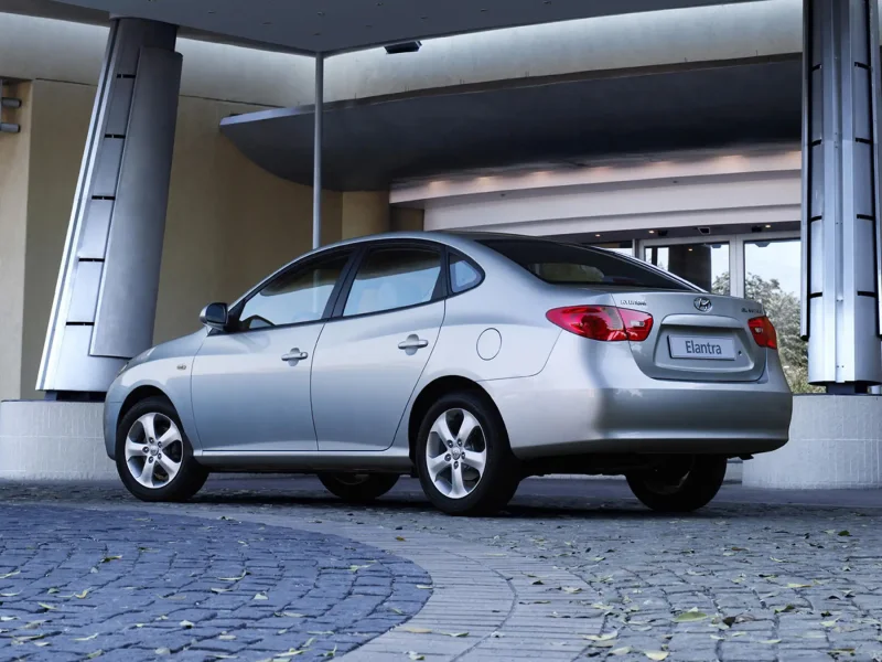 Hyundai Elantra 4 поколения