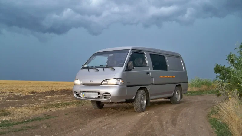 Hyundai н-100