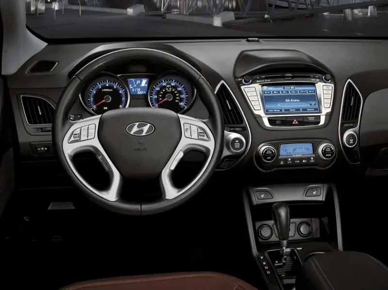 Hyundai Tucson салон 2013